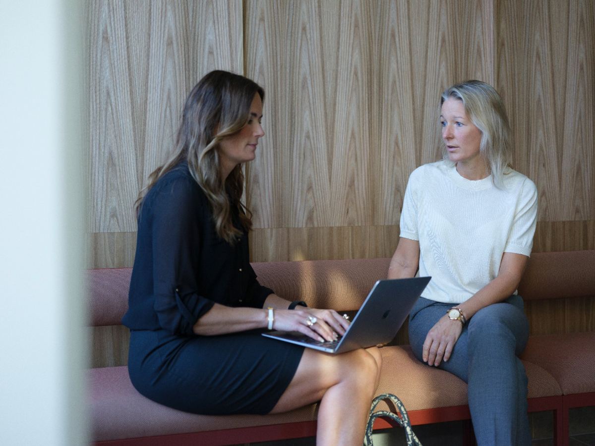 Advokater i samtal på Advokatbyrån Novum